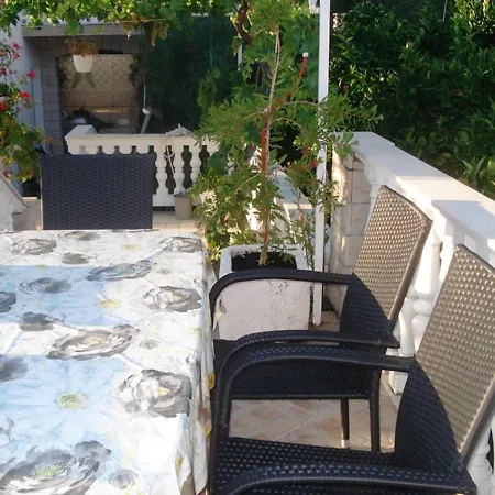 Apartment Romantic With Sea View Vinisce, Dalmatia