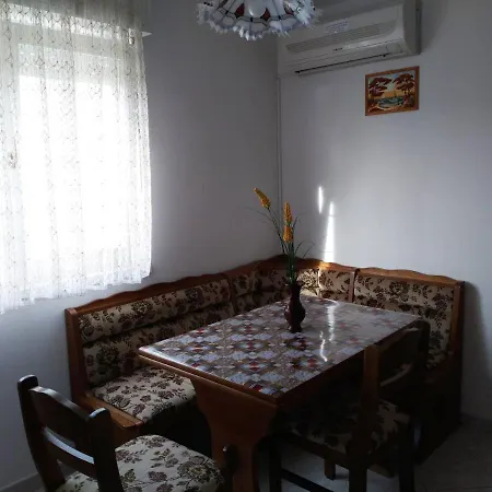 Romantic With Sea View Vinie, Dalmatia Apartament Vinišće