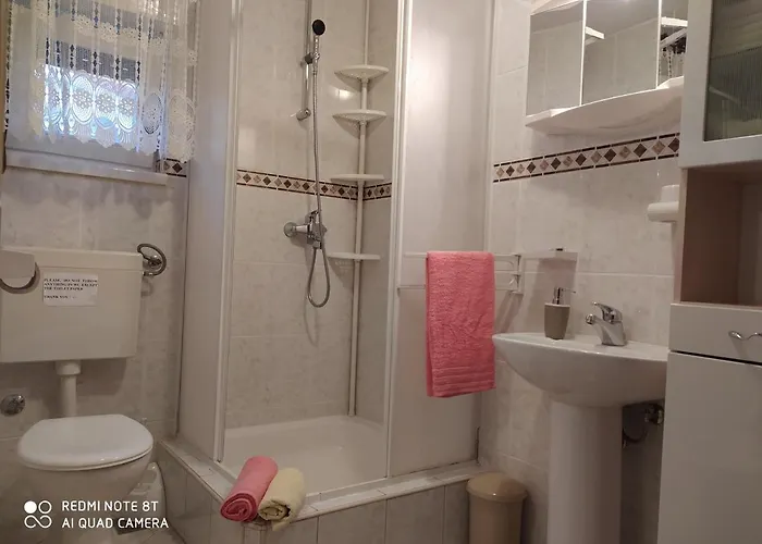 Romantic With Sea View Vinie, Dalmatia Apartman Vinišće