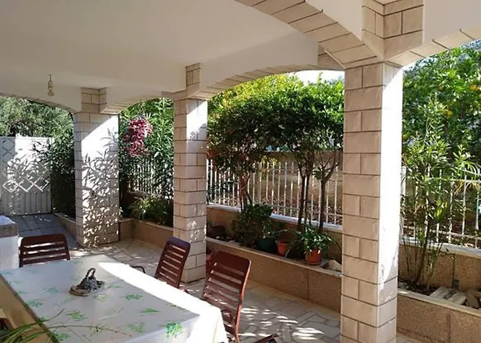 Romantic With Sea View Vinie, Dalmatia